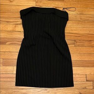 Crescent Stipe Elegant Black Strapless Dress